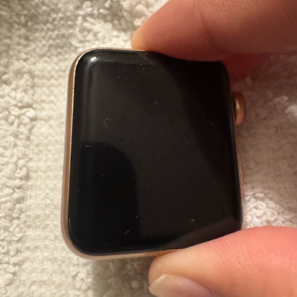  Watch Series 3 (2017)
Rose Gold - Picture 7 of 8